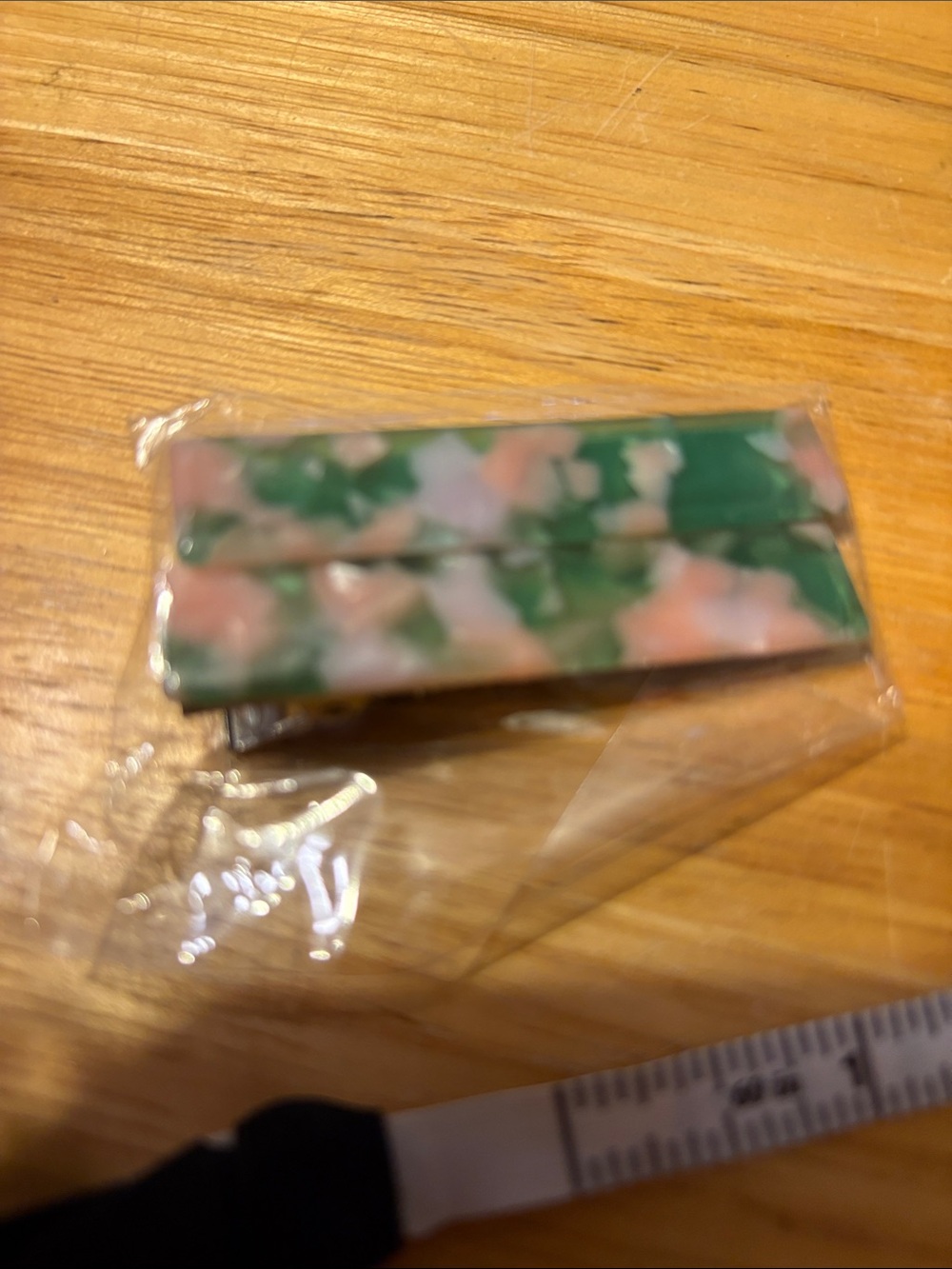 Stylish Green & Pink Camouflage Phone Stand - Unbranded